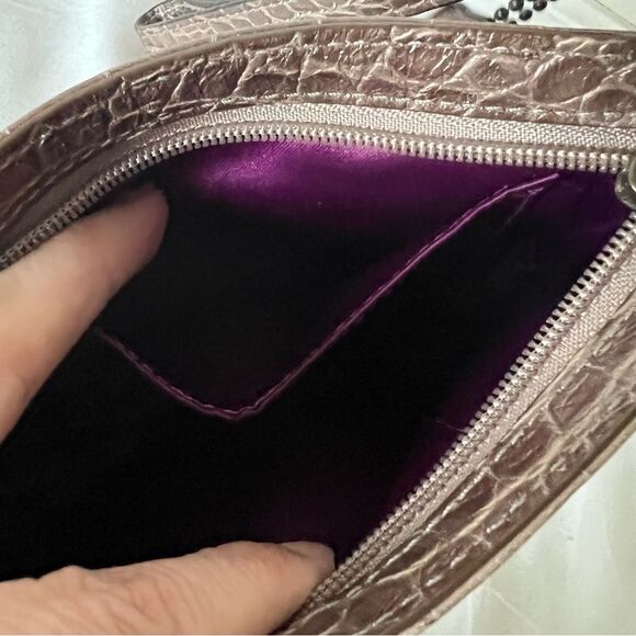 COACH small wristlet bronze Embossed Alligator/croc design - Picture 13 of 14